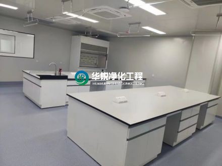 实验室家具中的壁挂式洗眼器都有哪些功能特点